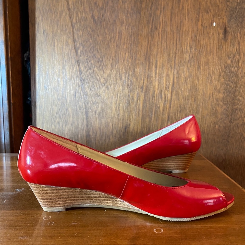 Red Markon Wedges